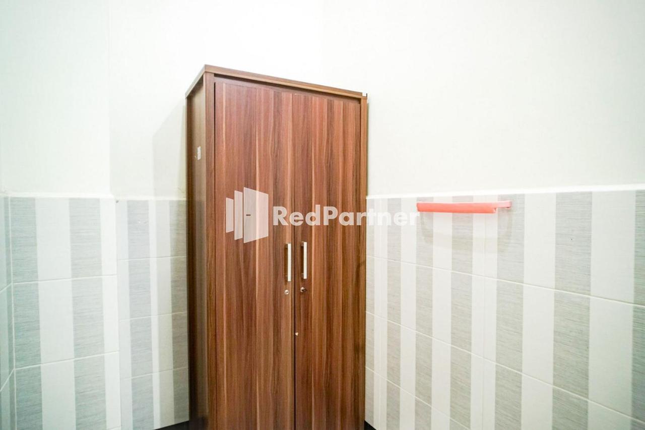 Hoki Homestay Redpartner Sorabaya Extérieur photo
